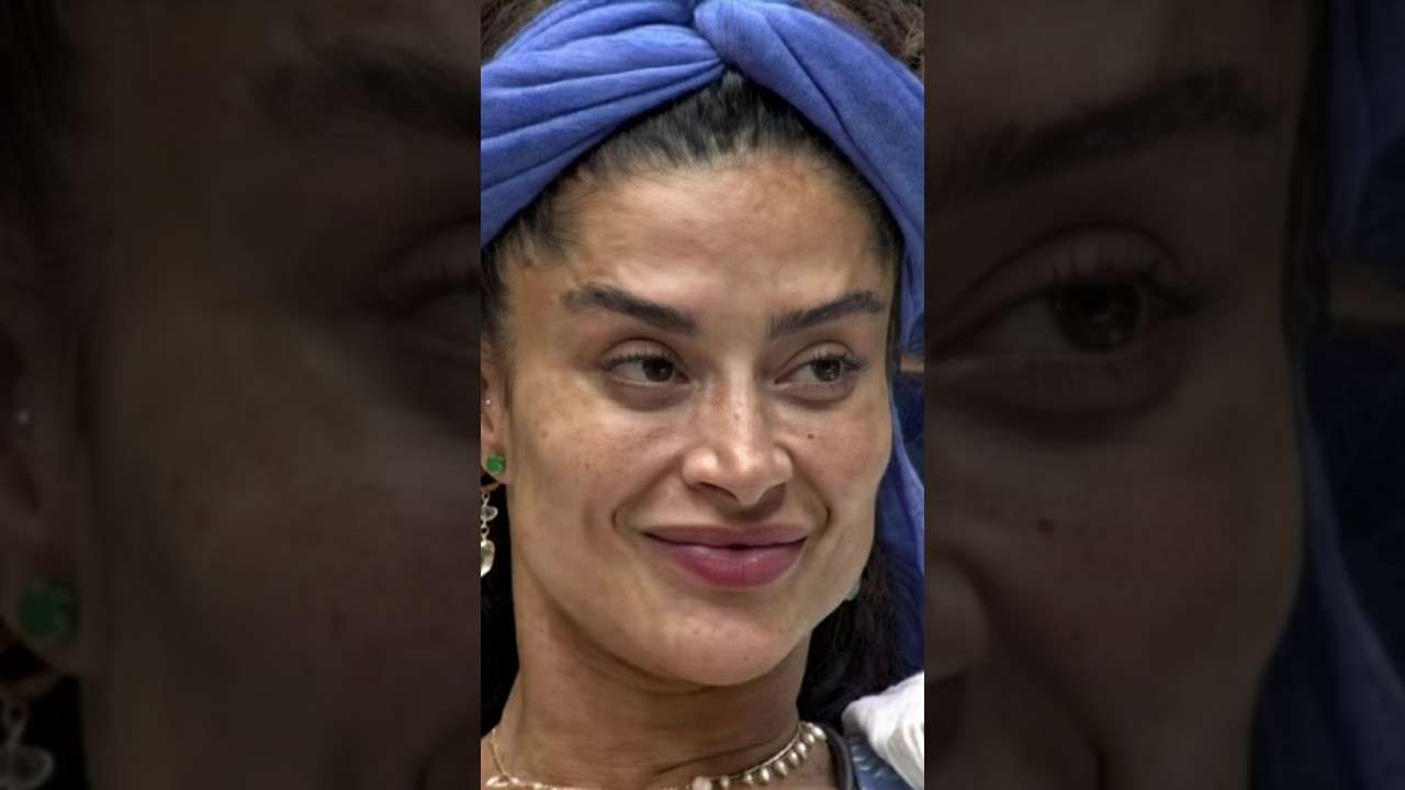 O que aconteceu com a CARA dela ??? #hackeandoamatrix