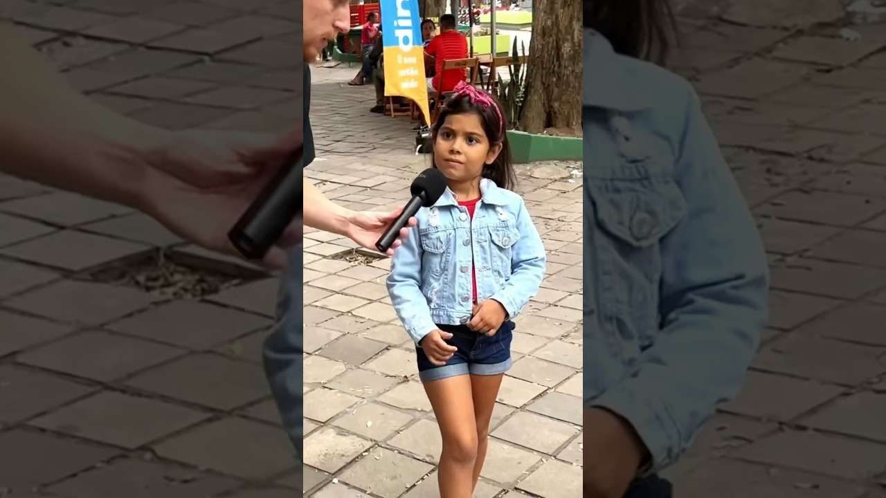 Não fale no microfone! #humor #brincadeira #viral #shorts